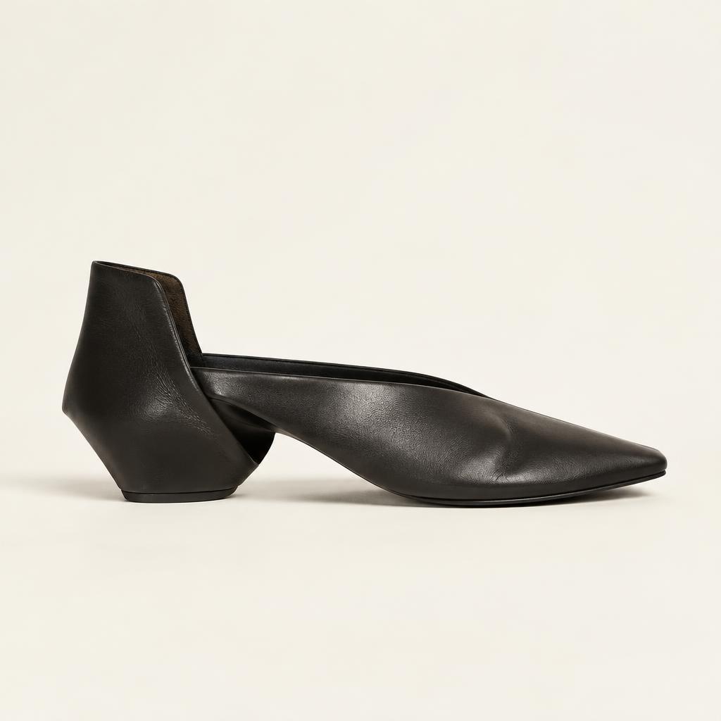 Milano Sculpted Flat in Nero
