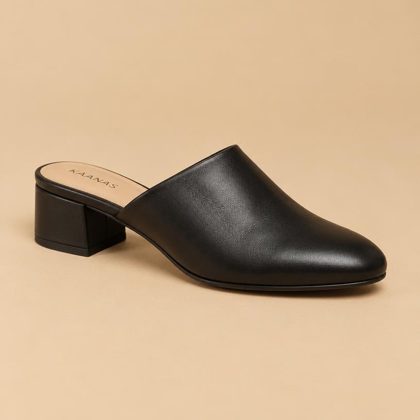 Chiara Mule in Nero